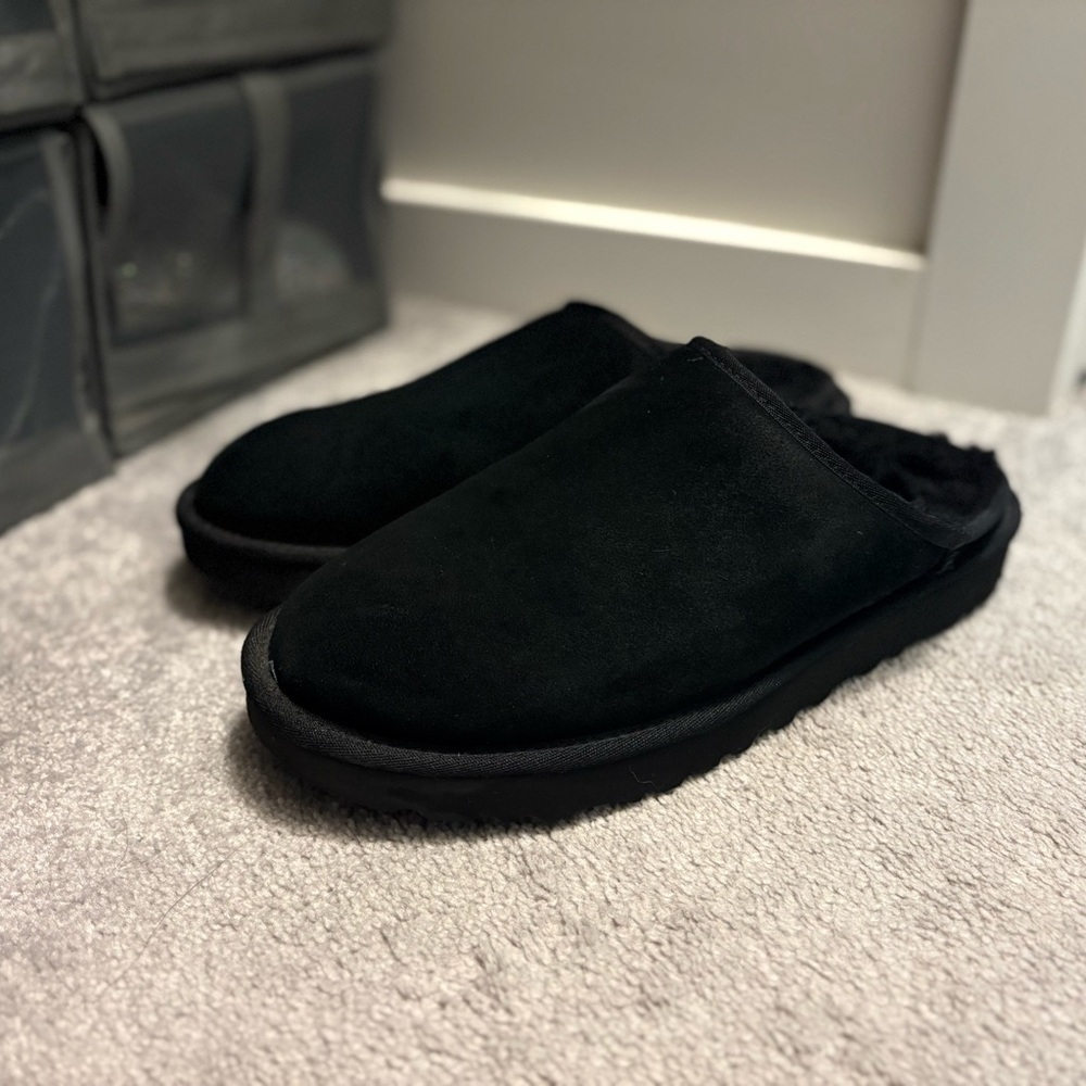UGG Men’s Classic Slip On Slipper